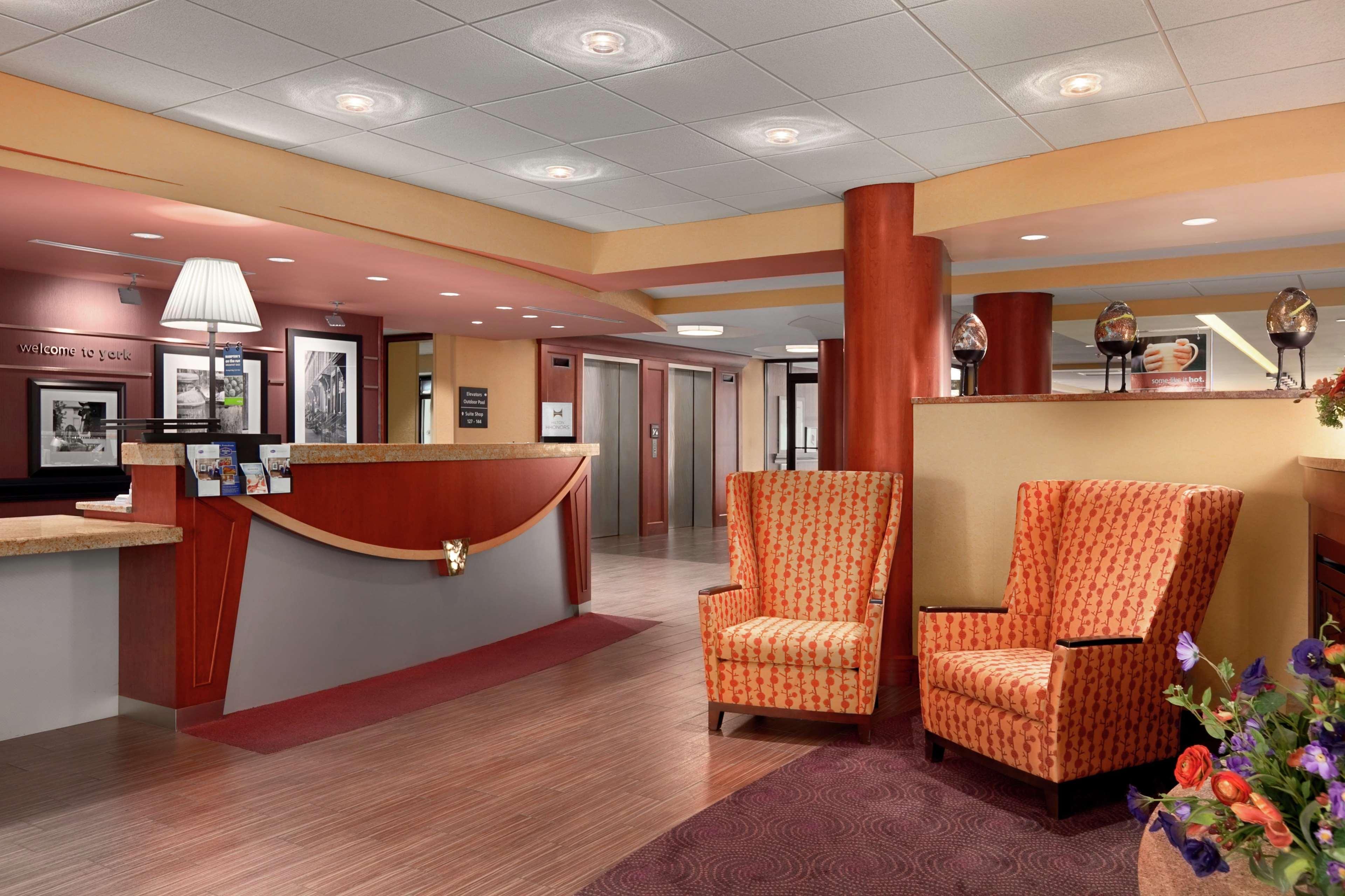 Hampton Inn - York Exterior photo