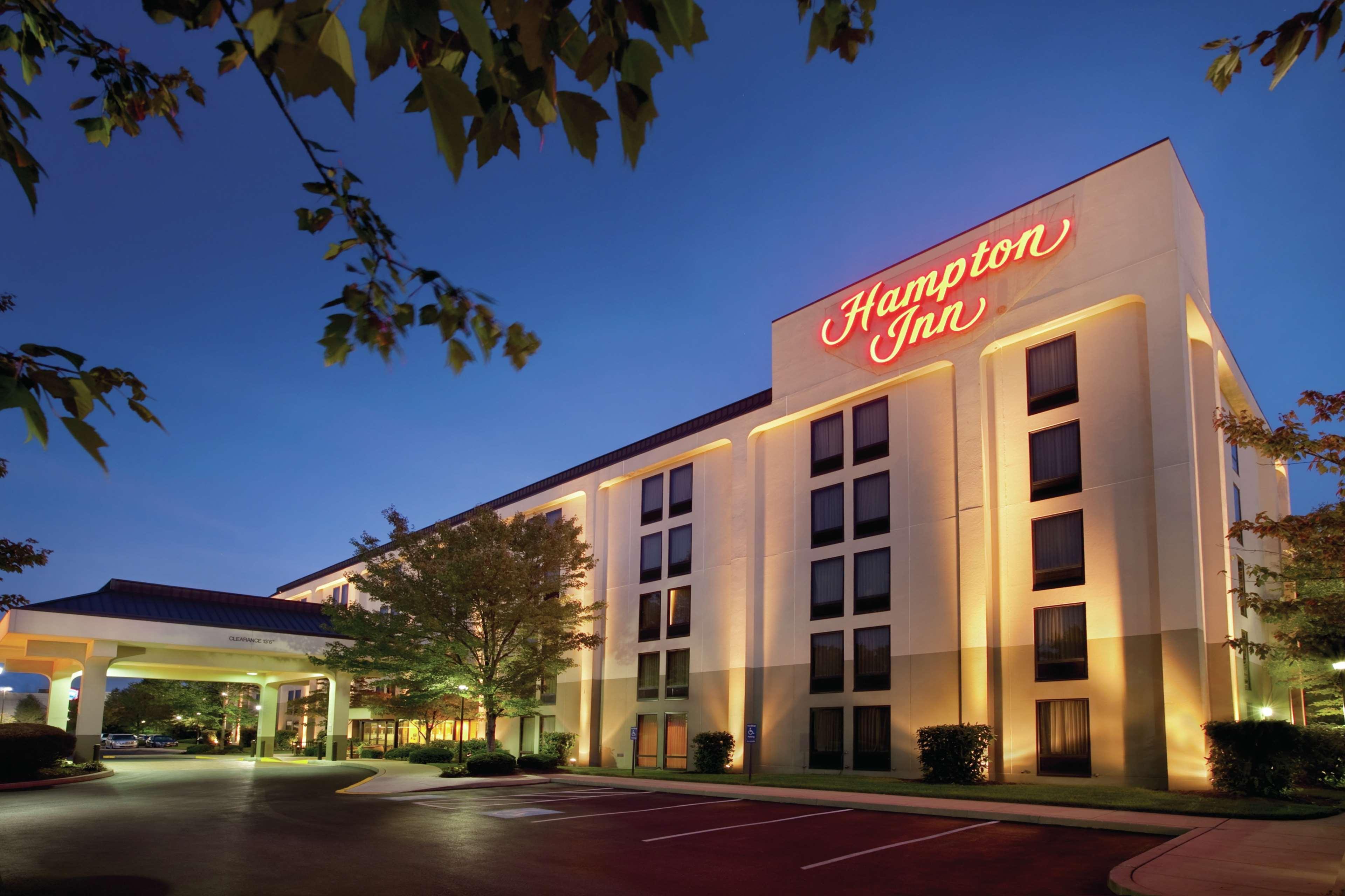 Hampton Inn - York Exterior photo