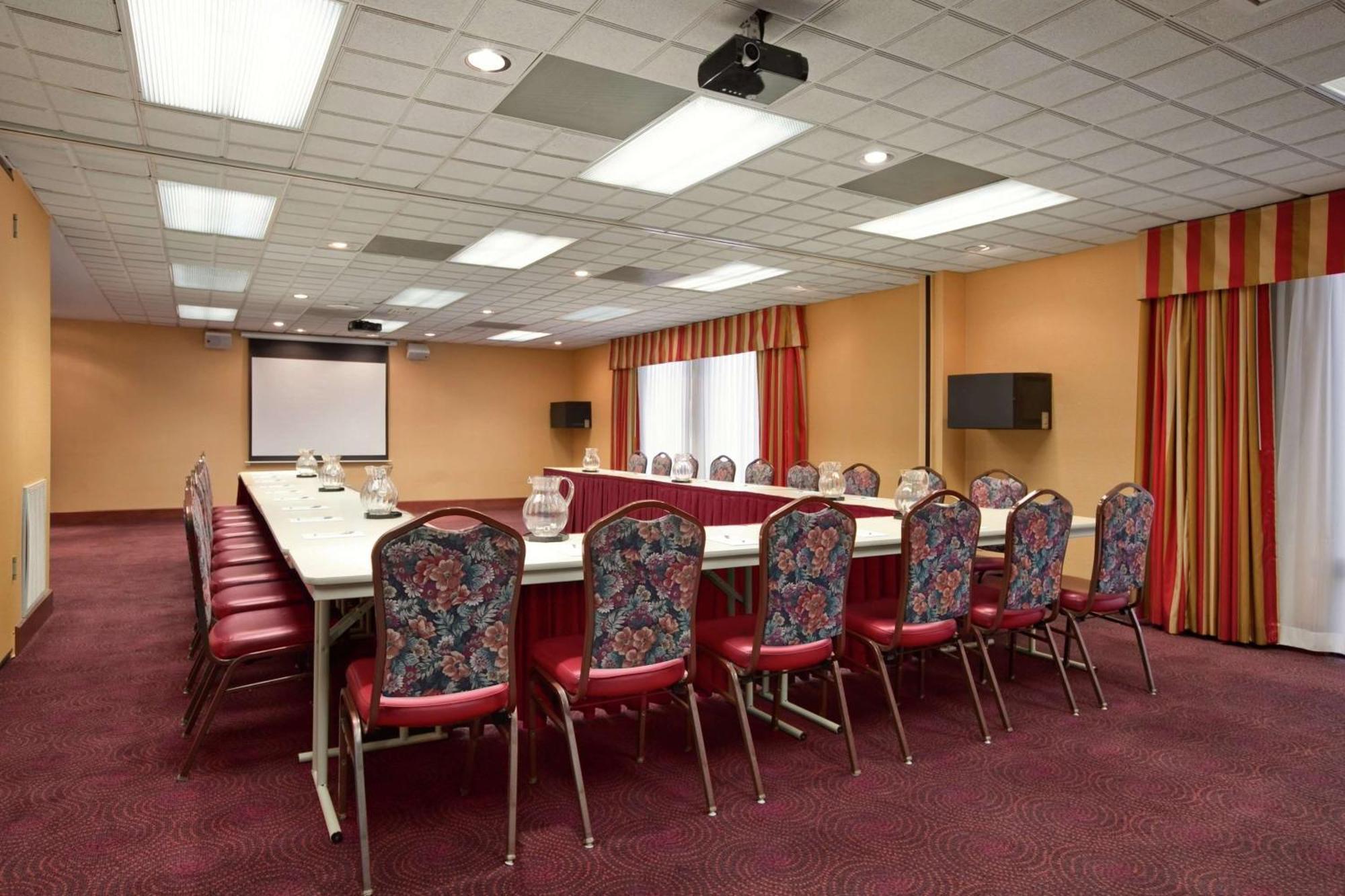 Hampton Inn - York Exterior photo